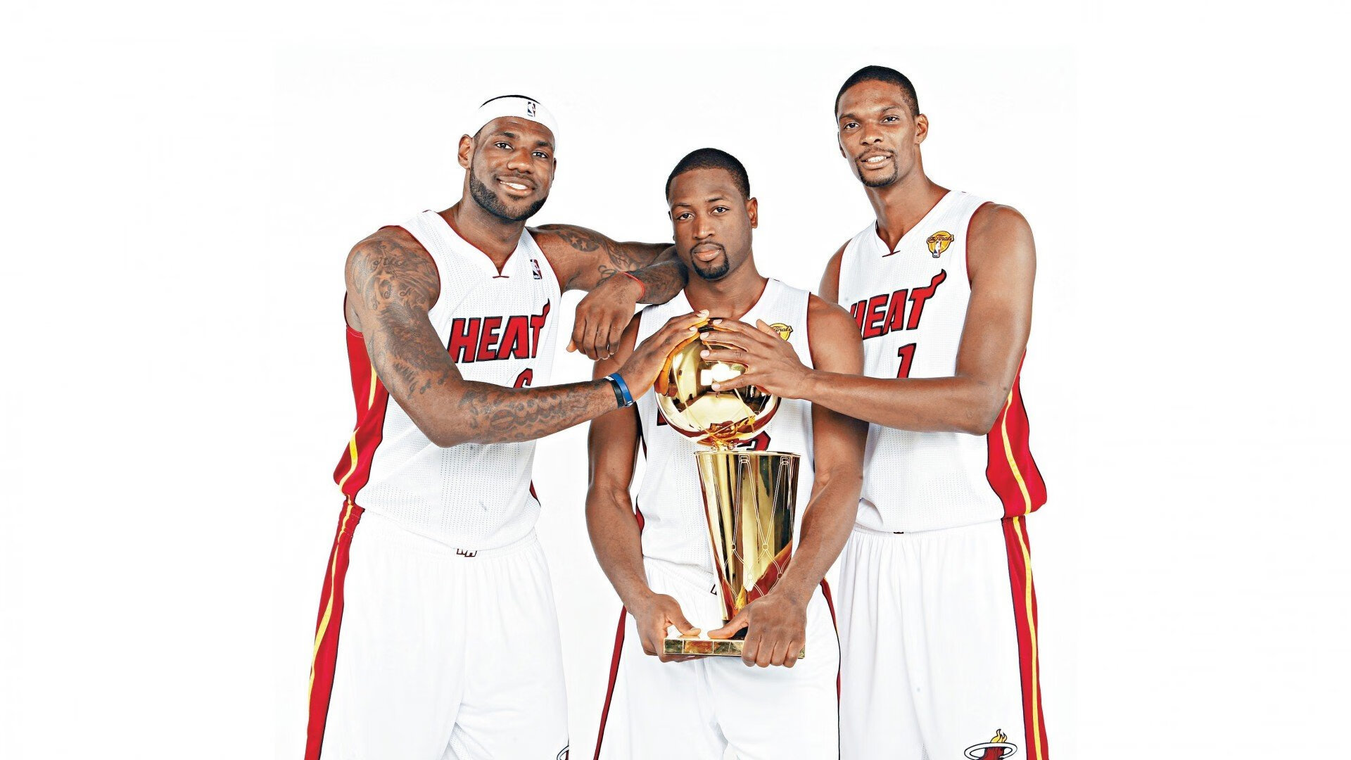 足坛悲喜夜！40岁C罗双响+绝杀5大豪门集体飘红唯有曼联没赢球，c罗在曼联最经典的比赛