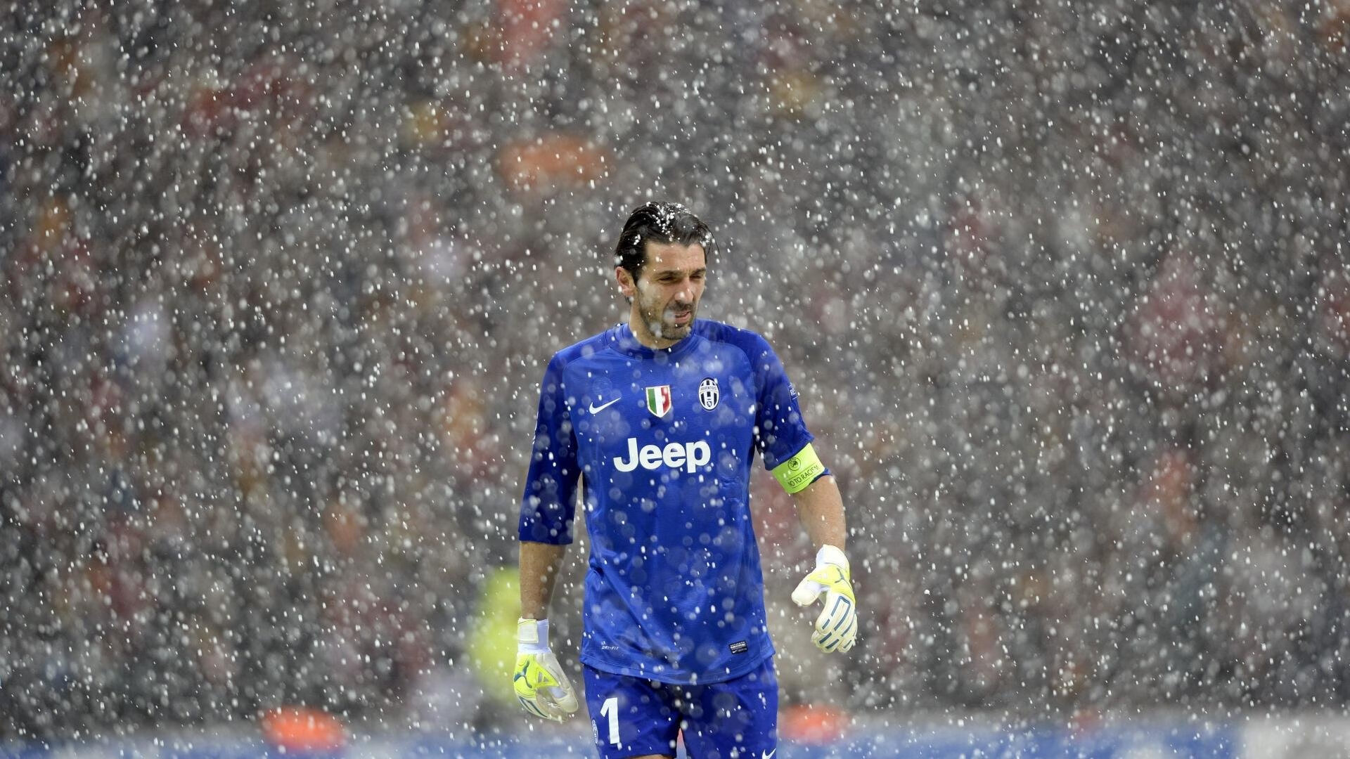 球员在欧冠比赛中被选入当轮最佳阵容并获媒体报道,欧冠各位置最佳球员